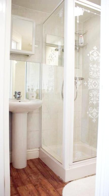 צ'לטנהם Bentons Guest House מראה חיצוני תמונה