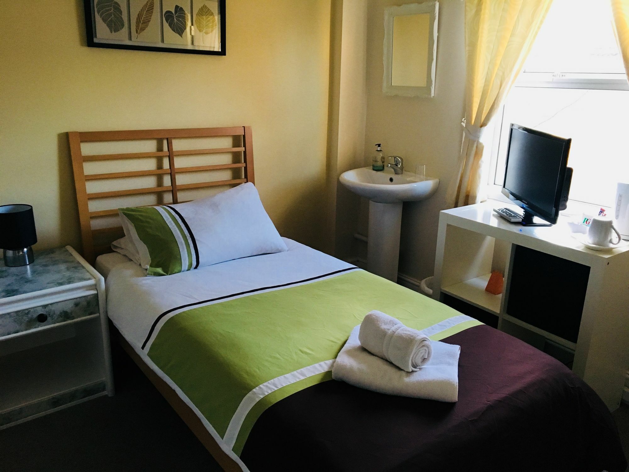 צ'לטנהם Bentons Guest House מראה חיצוני תמונה
